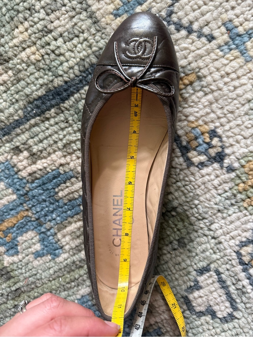 CHANEL Dark Brown Quilted Leather Ballet Flats with CC Bow - Picture 6 of 6